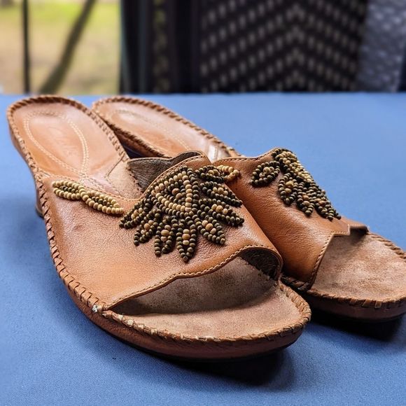 Clarks Artisan Beaded Leather Slip On Wedge 2.5in Heel Sandals Empress Tan Boho - Picture 2 of 13